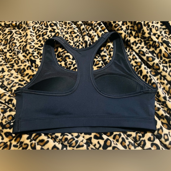 Nike Dri-Fit Sports Bra Built In Padding | Women’s Medium | Like New - Picture 2 of 2